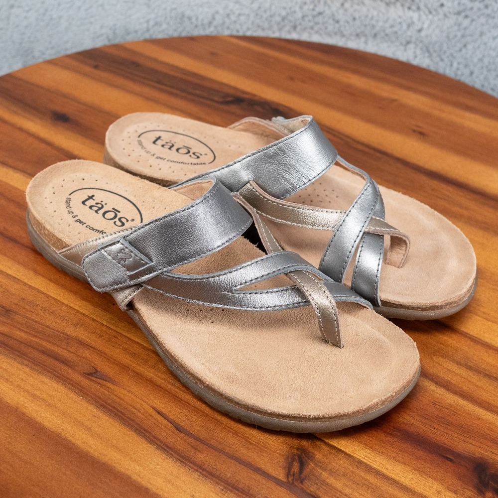 Taos Perfect Womens Grey Leather Thong Sandals Toe Loop Strappy Comfort Size 7